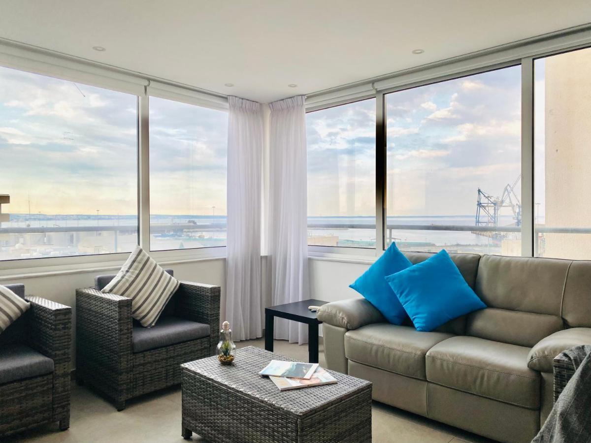 Panoramic Seaside Getaway, 2-Br Penthouse Lárnaca Exterior foto